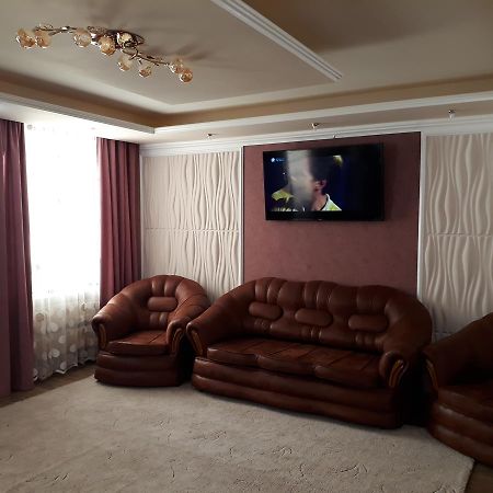 Apartment In A New House Kremenchuk Ngoại thất bức ảnh