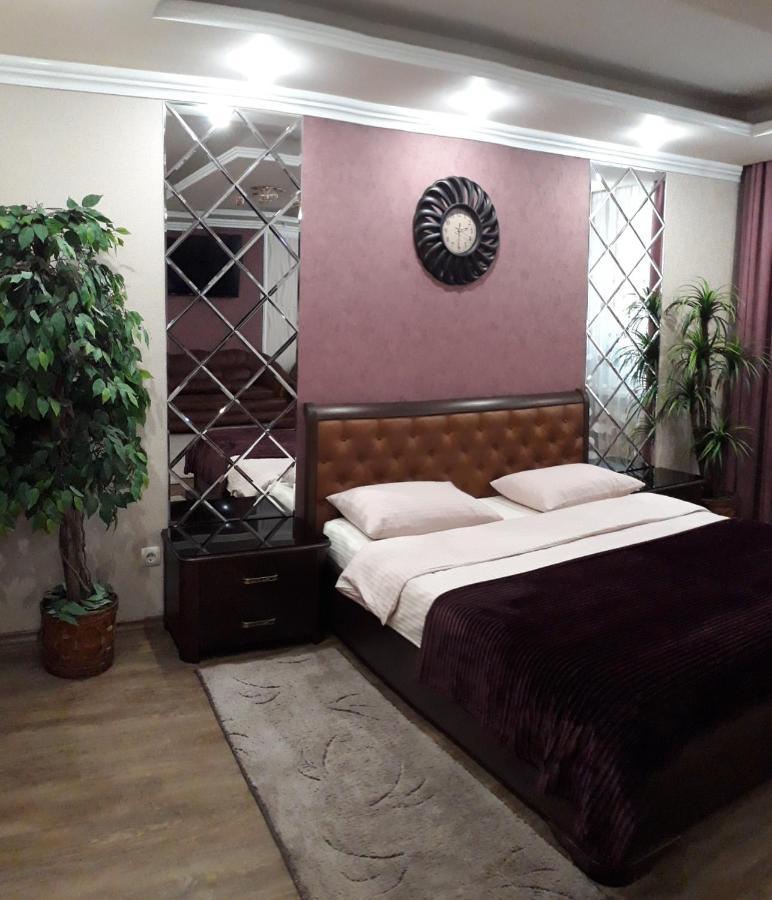 Apartment In A New House Kremenchuk Ngoại thất bức ảnh