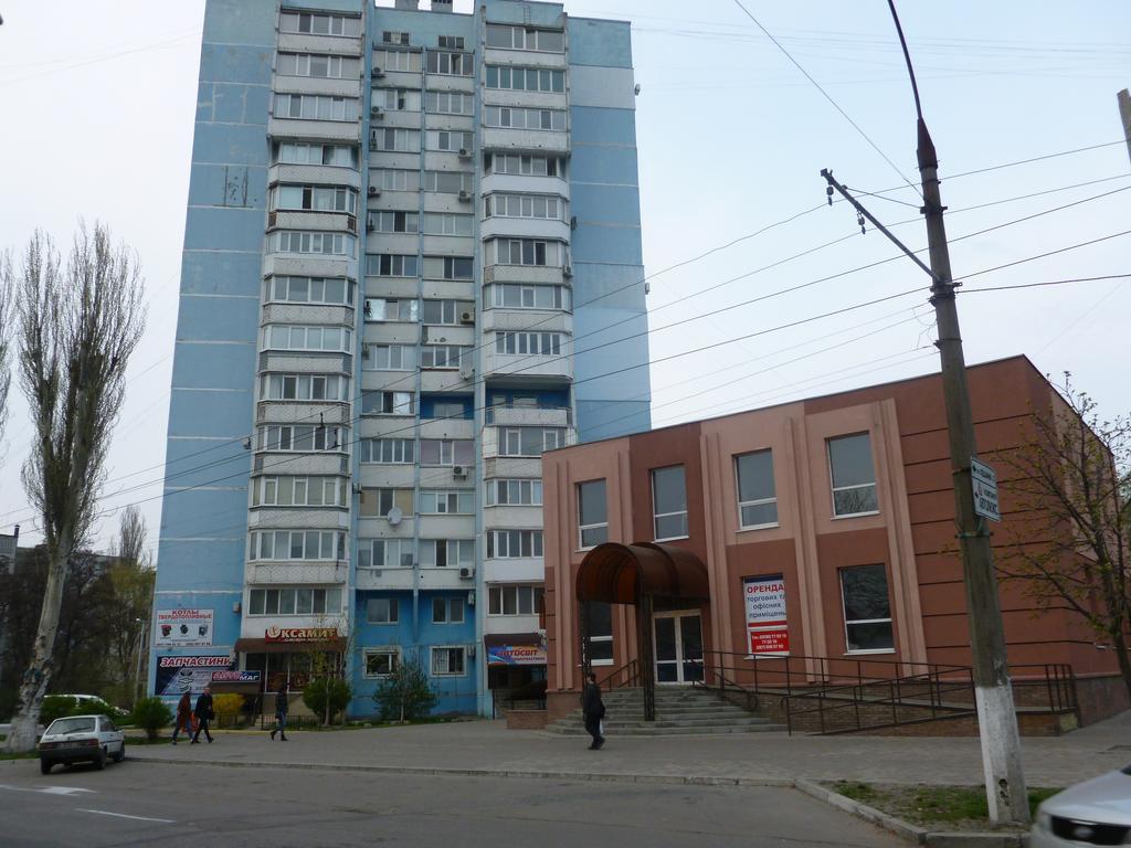 Apartment In A New House Kremenchuk Ngoại thất bức ảnh