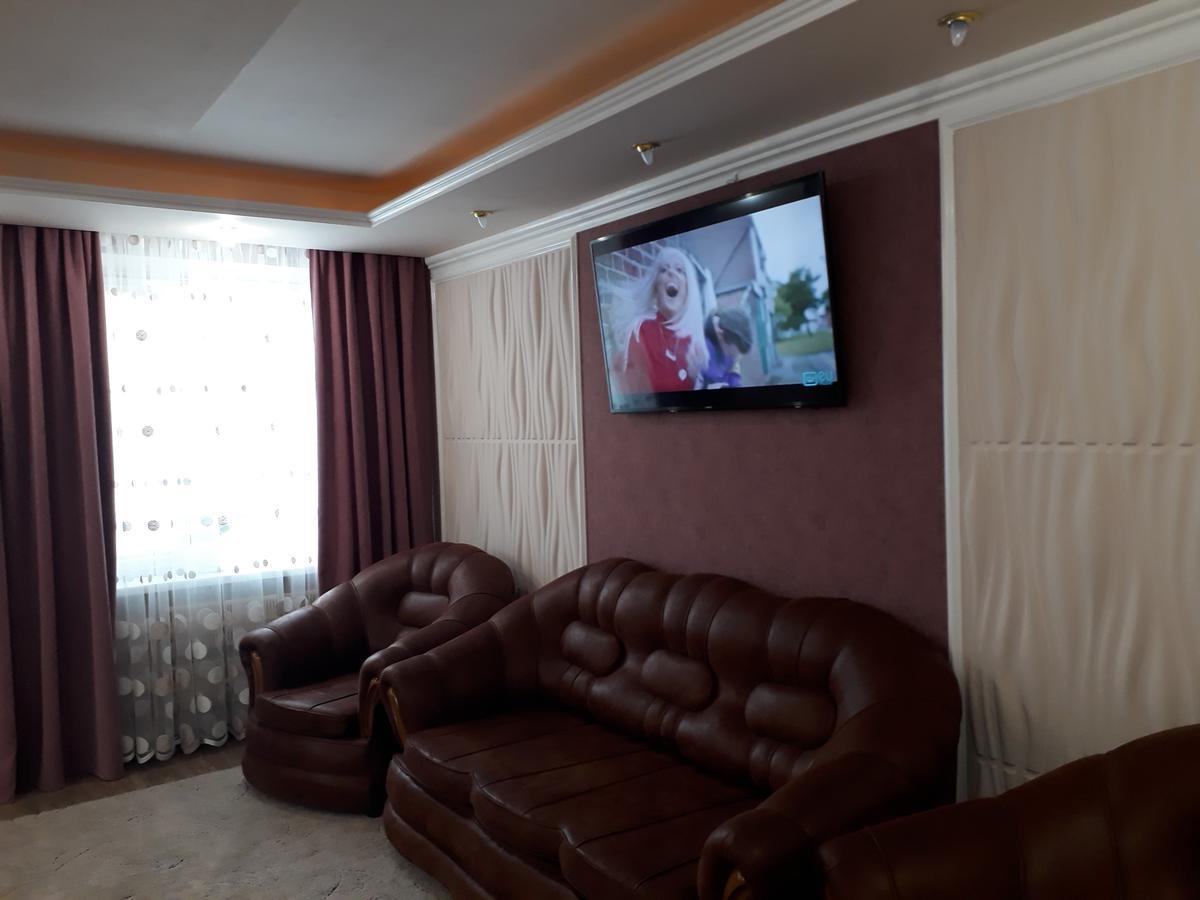 Apartment In A New House Kremenchuk Ngoại thất bức ảnh