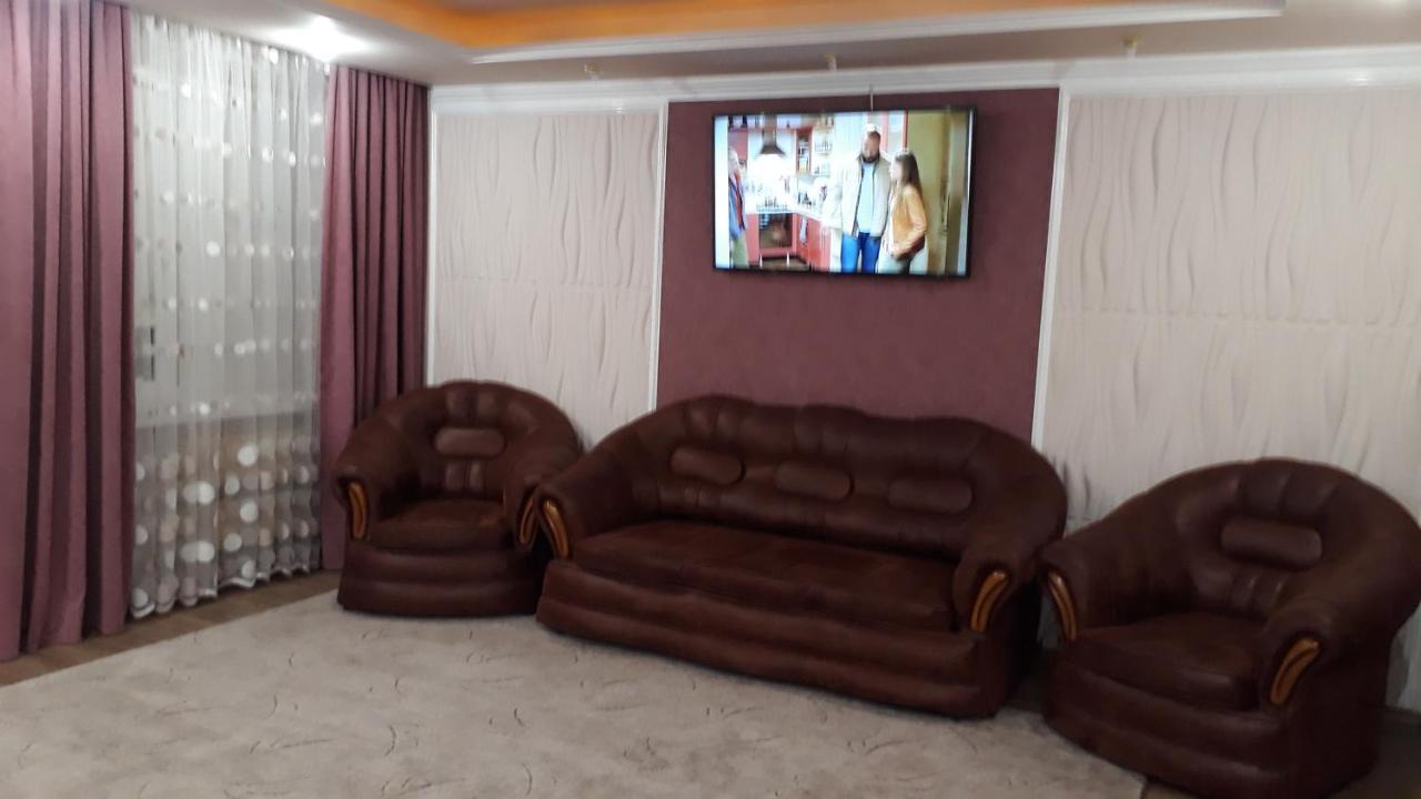 Apartment In A New House Kremenchuk Ngoại thất bức ảnh